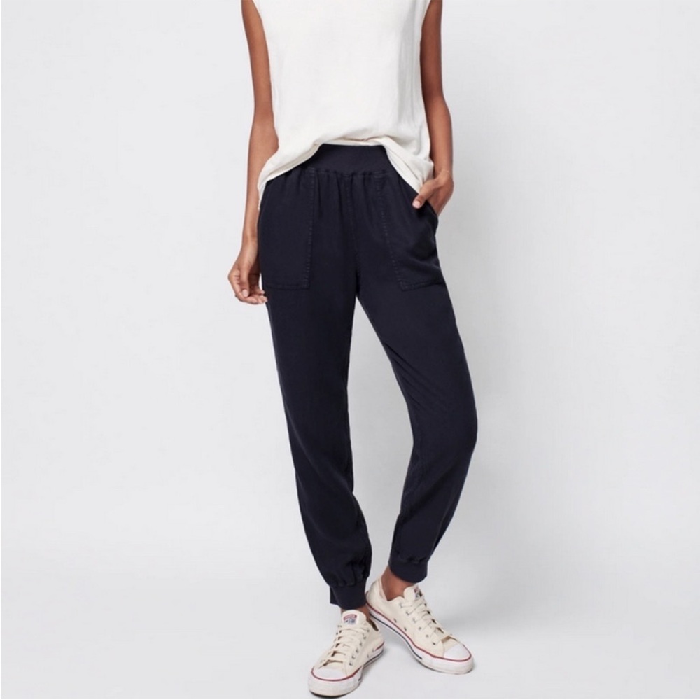 Faherty Black Linen Joggers